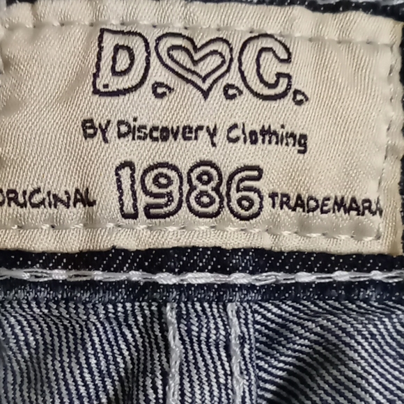 Distorted Jeans - Picture 2 of 8